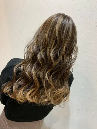 ロング カラー 天野 開のヘアスタイル