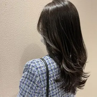 セミロング KNOWHOW京都所属・トレンド/顔まわり/ レイヤー/グレージュのヘアスタイル