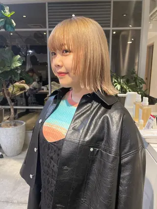 ミディアム 斉藤 瑞恵のヘアスタイル