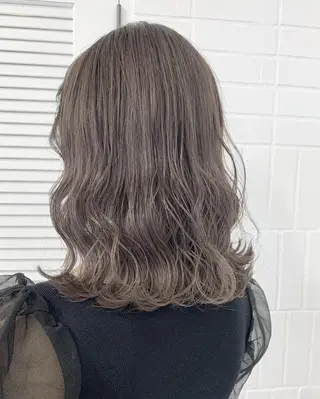 セミロング カラー ダブルカラー寒色系 ボリューム改善ハヤトのヘアスタイル