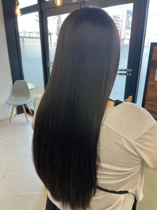 ロング LuSente【ルシェンテ】所属・天野 莉沙のヘアスタイル