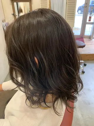 ミディアム カラー fio マナミのヘアスタイル
