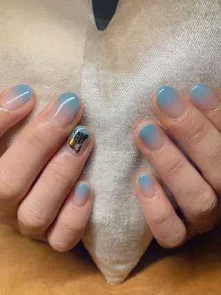 ネイル ECLAT エクラ所属・寺山 千鶴のネイルデザイン