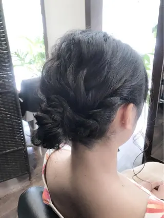 セミロング ヘアアレンジ 沢田 瞳のヘアスタイル