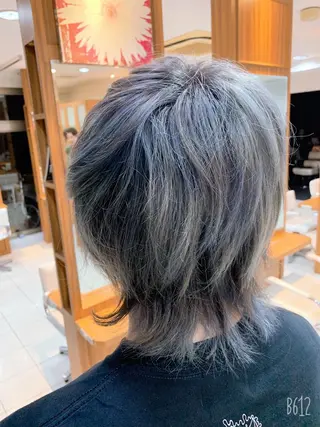 ミディアム カラー メンズ 白髪ぼかしハイライト 柳川拓哉のヘアスタイル