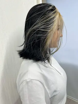 ショート カラー DOULAQ所属・AKO .のヘアスタイル