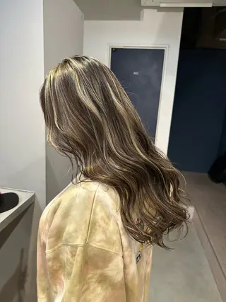 ロング カラー 💖ハイライト/ハイ トーン💖MIKIのヘアスタイル