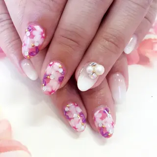 ネイル みよし市 nail salon*pomnal.co所属・Shimada Harukaのネイルデザイン
