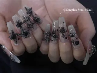 ネイル One Plus Nail Salonのネイルデザイン