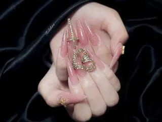 ロング Rola kira 麗のネイルデザイン