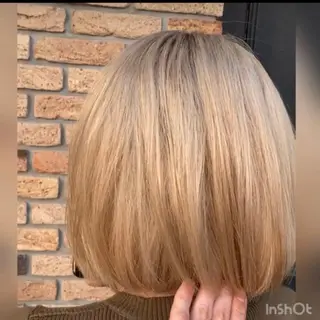 ミディアム カラー tonie所属・藤原 凌兵のヘアスタイル