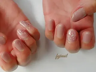 ネイル fujinail(バーバーフジノ)所属・藤野 智美のネイルデザイン