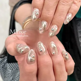 ネイル nailsalon Mirrorのネイルデザイン