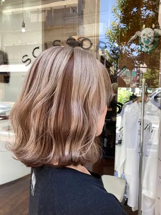 ミディアム CoCooN Hiromiのヘアスタイル