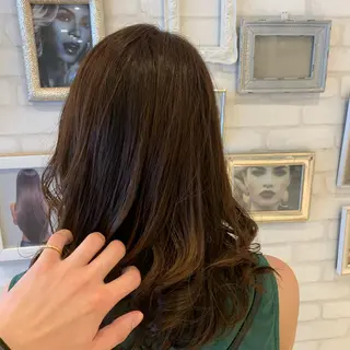 ミディアム ému エミュ　hair &spa所属・近藤 みゅうまのヘアスタイル