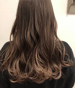 ロング HAIR SALON M Fe's所属・透明感カラー/レイヤ ー/小谷野真緒のヘアスタイル