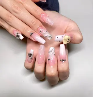 ネイル salon Dahlia所属・サロンダリア Naoのネイルデザイン