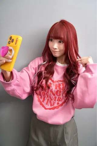 ロング 推し活専用 【派手髪】飯野ゆかりのヘアスタイル