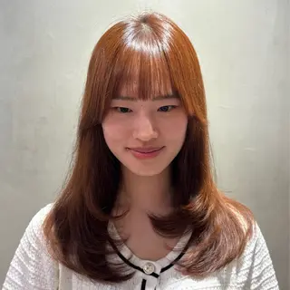 ロング カラー カミヤ ミウのヘアスタイル
