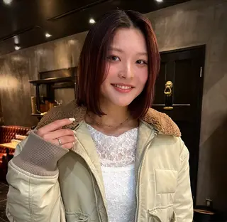 ミディアム レイヤー／デザイン カット／ヒナノのヘアスタイル