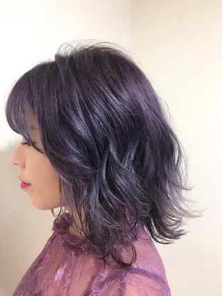 カラー 工藤 綾華のヘアスタイル
