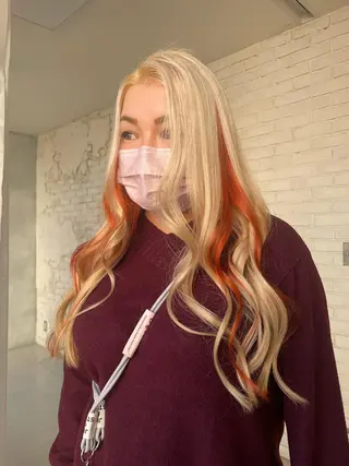 セミロング カラー 艶ハイトーン👑♡ NATSUKIのヘアスタイル