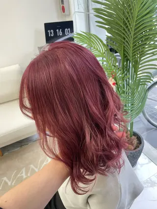 ミディアム カラー Hiroka / NANAのヘアスタイル