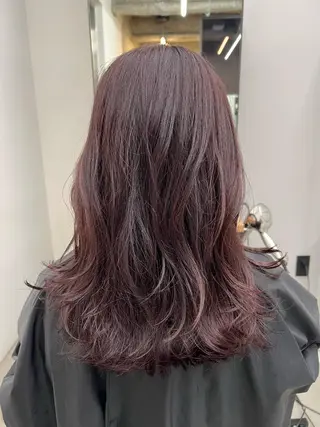 セミロング 上田 エミのヘアスタイル