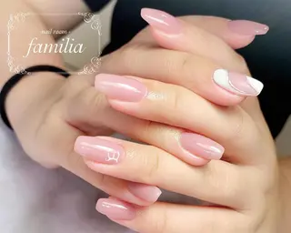 ネイル -nailroom- familiaのネイルデザイン