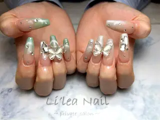 ネイル Li'leaNail AINAのネイルデザイン
