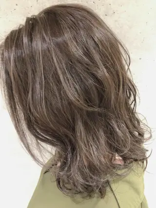 ミディアム カラー LA KING GINZA TOKYO所属・🧡ショートの達人 🧡SHOのヘアスタイル