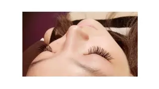 マツエク・マツパ 磧本 祐里恵のヘアスタイル