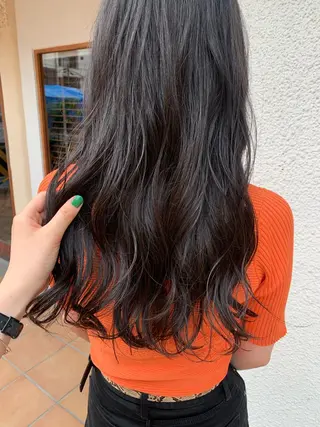 ロング カラー ヘアアレンジ putri 川邉 優花のヘアスタイル