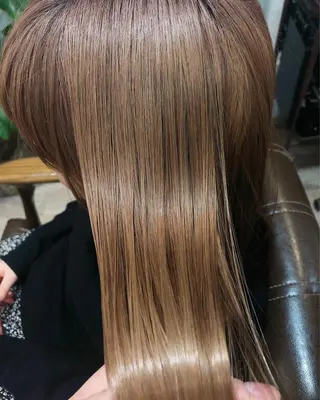 セミロング カラー ヘアアレンジ 🩰オリーブ/ ベージュ松本咲花🩰のヘアスタイル