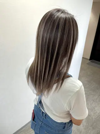セミロング カラー 松井那津子 /ハイライトブリーチのヘアスタイル
