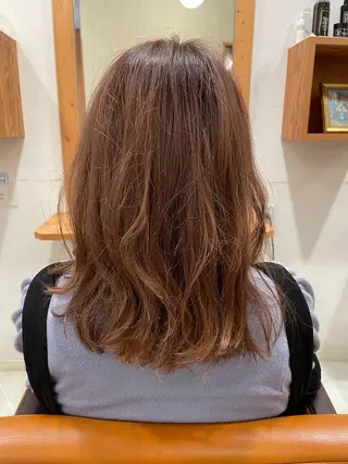 セミロング 式部 由美子のヘアスタイル