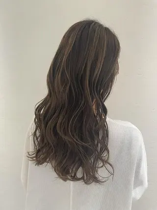 ロング 高木 櫻のヘアスタイル
