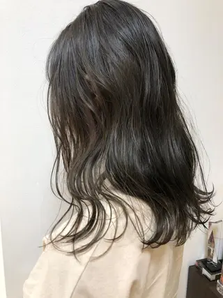 セミロング カラー 似合わせ レイヤー須川のヘアスタイル