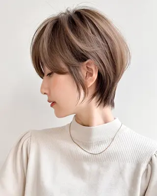 ショート カラー 宮本 聖希のヘアスタイル