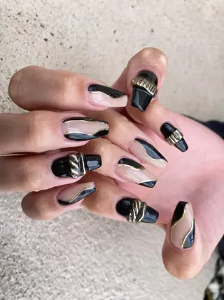 セミロング ネイル ✴︎ Delightのネイルデザイン