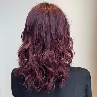 セミロング カラー パーマ ヘアアレンジ ハイトーンカラー🤍 山下 優華のヘアスタイル