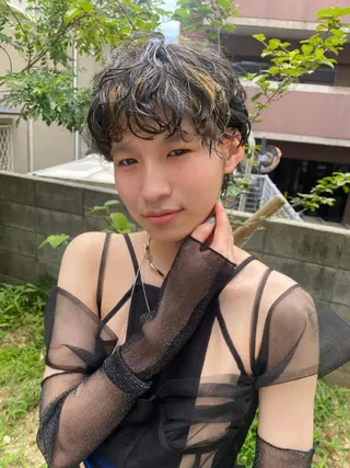 ショート パーマ 佃 知南のヘアスタイル