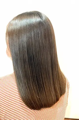 セミロング カラー Annon プライベートサロンのヘアスタイル