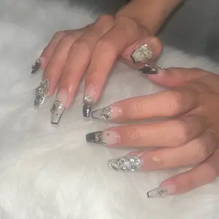 ネイル MODA MANAMIᵕ̈のネイルデザイン