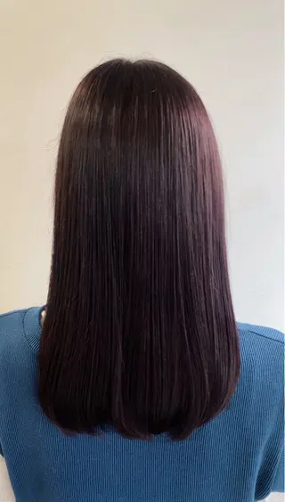 ロング VIEW SHINSAIBASHI所属・ハイトーンカラー/ 艶髪カラー/タクミのヘアスタイル