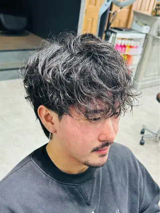 メンズ 井川　シャドウパーマ ニュアンスパーマのヘアスタイル