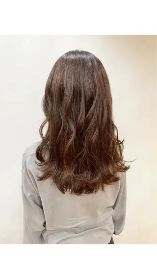 ロング カラー あずまぐち めぐみのヘアスタイル