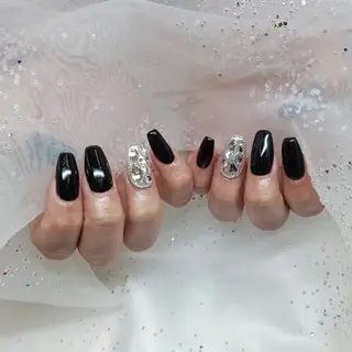 ネイル 金井 奈々のネイルデザイン