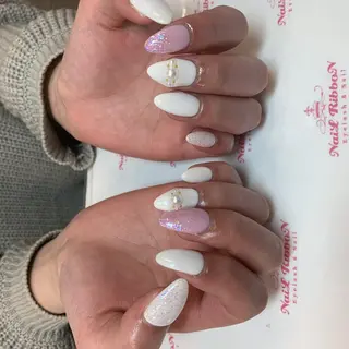 ネイル ネイルリボン 受付スタッフのネイルデザイン