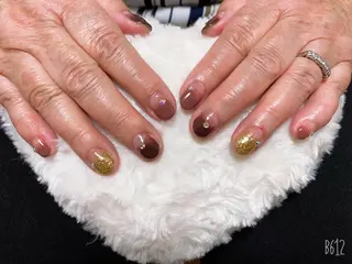 ネイル The Best Beauty受付担当のヘアスタイル